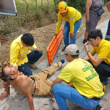HOMBRE RESULTA LESIONADO TRAS INCIDENTE VIAL EN CARRETERA A SONSONATE
