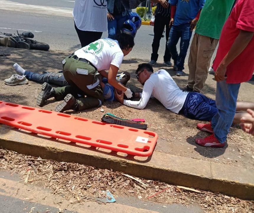 MOTOCICLISTA RESULTA LESIONADO TRAS ACCIDENTE EN SANTA ANA