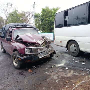 ACCIDENTE DE TRÁNSITO EN BYPASS DE AHUACHAPÁN DEJA SIETE PERSONAS LESIONADAS Y AFECTADOS DENUNCIAN QUE EL RESPONSABLE «BRILLA POR SU AUSENCIA»