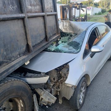FUERTE ACCIDENTE DE TRÁNSITO DEJA SOLO DAÑOS MATERIALES EN CIUDAD ARCE