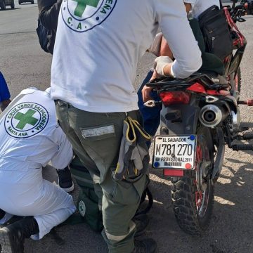 SANTA ANA; DOS PERSONAS RESULTARON LESIONADAS TRAS ACCIDENTE EN CARRETERA A LOS NARANJOS