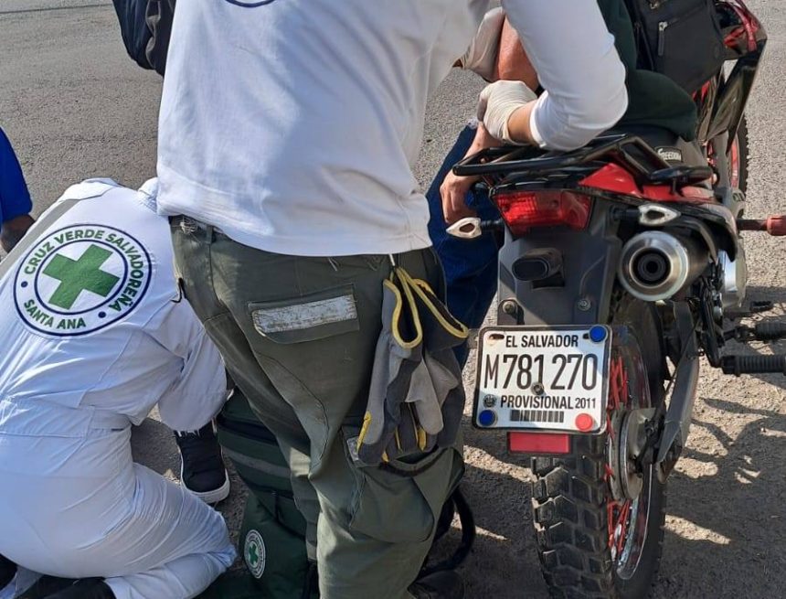 SANTA ANA; DOS PERSONAS RESULTARON LESIONADAS TRAS ACCIDENTE EN CARRETERA A LOS NARANJOS