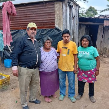 PIDEN AYUDA PARA FAMILIA CON TRES MIEMBROS QUE PADECEN HIDROCEFALIA EN SANTA ANA