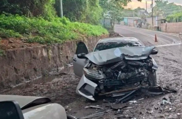 choque 1 FUERTE CHOQUE DEJA CONDUCTOR GRAVEMENTE LESIONADO EN CARRETERA A APULO