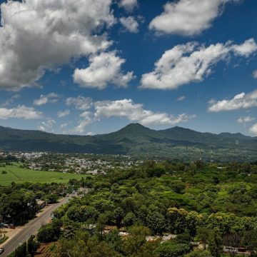 CALOR, LLUVIAS Y VIENTO MARCARÁN EL CLIMA ESTE MIÉRCOLES EN EL SALVADOR