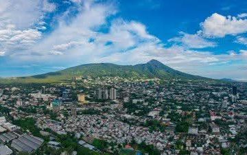 PRONOSTICAN VIENTO, CALOR Y LLUVIAS PARA INICIO DE SEMANA EN EL SALVADOR