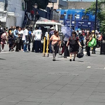DISTURBIOS ENTRE VENDEDORES Y AGENTES DEL CAM DE SAN SALVADOR DEJÓ VARIOS AFECTADOS POR GASES LACRIMÓGENOS ENTRE LOS QUE ESTA UN NIÑO