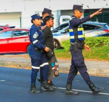 CAPTURARON A CONDUCTOR EBRIO QUE ATROPELLÓ A MADRE E HIJA EN EL BULEVAR DE LOS HÉROES