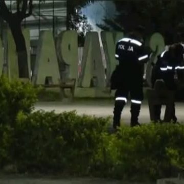 HOMBRE MUERE MIENTRAS DORMÍA EN BANCA DE PLAZA EN SOYAPANGO