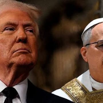 TRUMP ARREMETE CONTRA EL PAPA LEÓN XIV Y LO CALIFICA DE “DÉBIL”