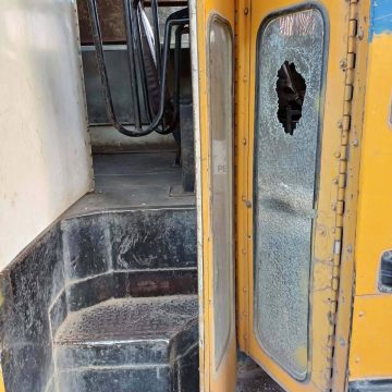 13 REPORTAN HOMBRE QUE LANZA PIEDRAS A UNIDADES DEL TRANSPORTE EN SANTA ANA