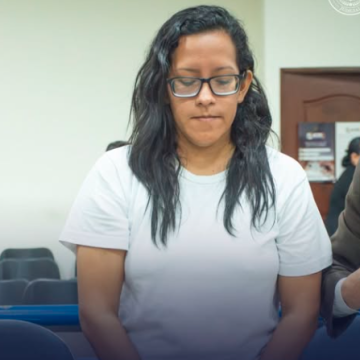 CONDENAN A MUJER QUE EJERCÍA ILEGALMENTE COMO DOCTORA EN SAN SALVADOR