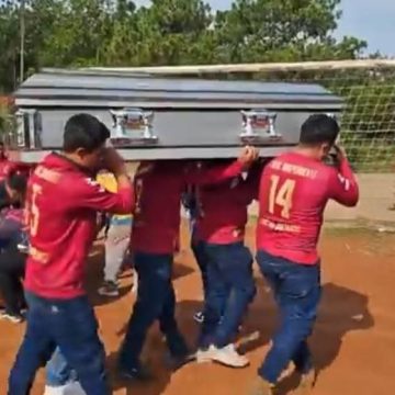 EMOTIVO HOMENAJE A LOS HERMANOS ARGUETA BLANCO EN PERQUÍN, MORAZÁN; AMBOS MURIERON AHOGADOS EN EL CHORRERON DE SAN FERNANDO