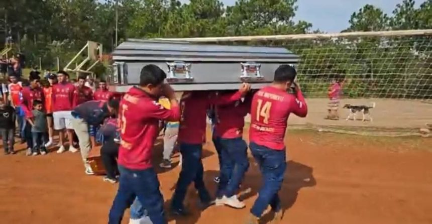 EMOTIVO HOMENAJE A LOS HERMANOS ARGUETA BLANCO EN PERQUÍN, MORAZÁN; AMBOS MURIERON AHOGADOS EN EL CHORRERON DE SAN FERNANDO