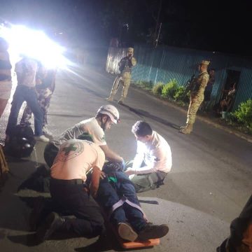 EN SANTA ANA UN MOTOCICLISTA RESULTÓ LESIONADO TRAS DERRAPAR EN CARRETERA HACIA SONSONATE