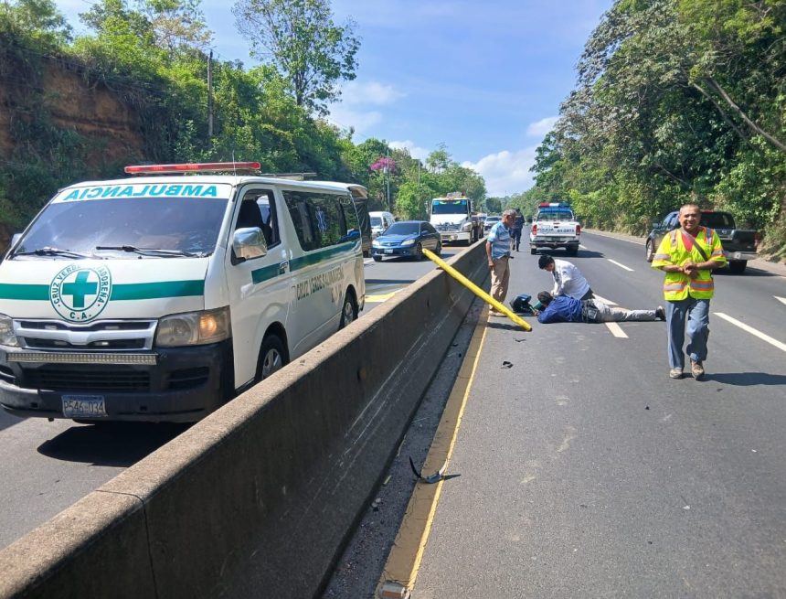 MOTOCICLISTA RESULTA LESIONADO EN ACCIDENTE SOBRE LA PANAMERICANA EN SANTA ANA