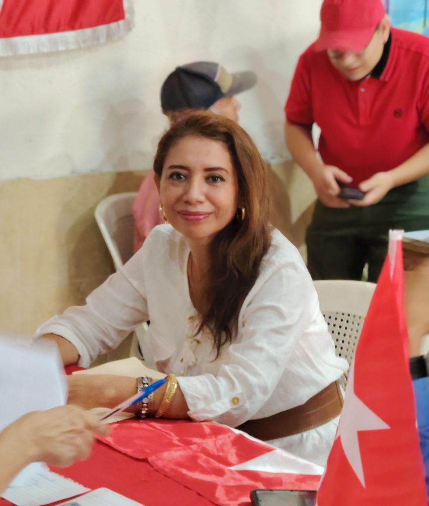 bethy 1 BETHY ARANA SE INSCRIBE COMO PRECANDIDATA A DIPUTADA POR EL FMLN EN SANTA ANA