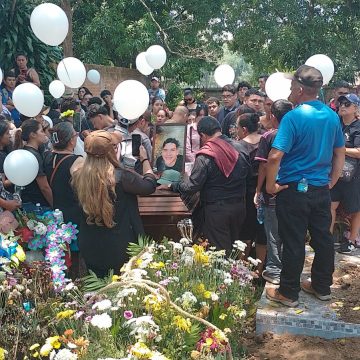 DIERON EL ÚLTIMO ADIÓS A BRAYAN CERÓN EN CHALCHUAPA
