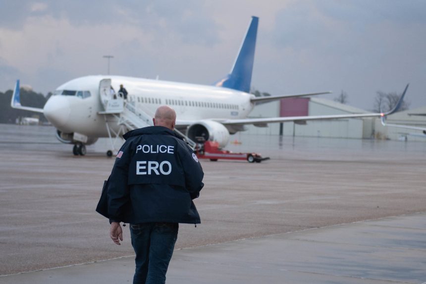 REPATRIAN A MENORES VENEZOLANOS EN VUELO ESPECIAL DESDE EE.UU.