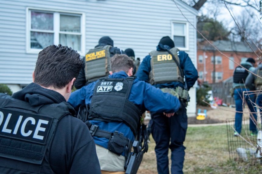 ICE FRENA ENTRENAMIENTO ACELERADO DE AGENTES TRAS CUESTIONAMIENTOS EN ESTADOS UNIDOS