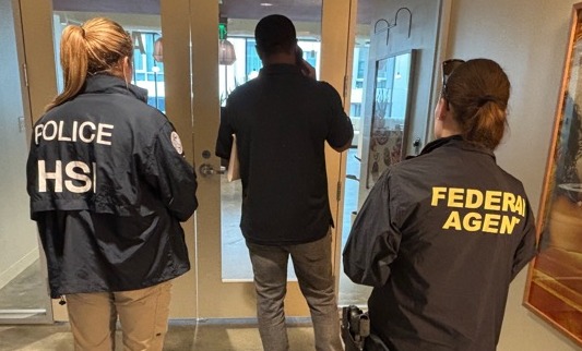 PROHÍBEN ARRESTOS DE ICE EN CORTES DE INMIGRACIÓN DE NUEVA YORK