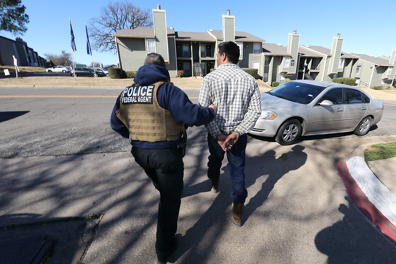 ice NUEVA YORK PROHÍBE OPERATIVOS DE ICE EN ESCUELAS E IGLESIAS SIN ORDEN JUDICIAL