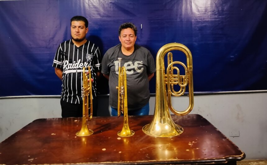 ladrones CAPTURAN A DOS PERSONAS POR PRESUNTO HURTO Y COMERCIALIZACIÓN DE INSTRUMENTOS MUSICALES EN SONSONATE