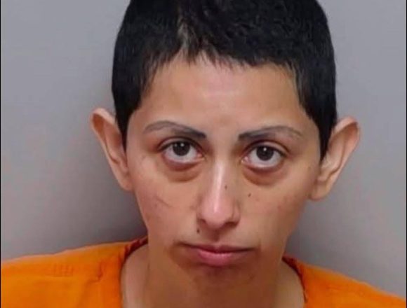 madre 1 MADRE ES ACUSADA DE PRENDER FUEGO A VEHÍCULO DONDE MURIERON SUS DOS HIJOS EN TEXAS