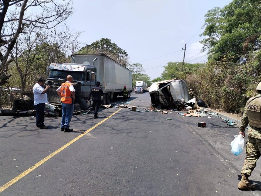 ACCIDENTE EN CARRETERA PANAMERICANA DEJA UNA PERSONA FALLECIDA EN SAN VICENTE NORTE