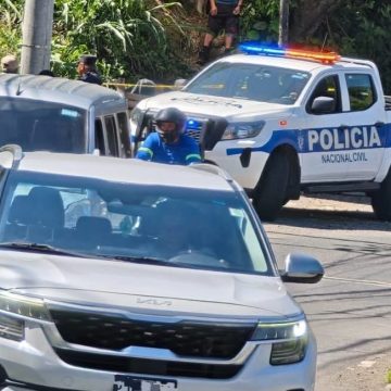 AGUA LOCALIZAN SIN VIDA A UN HOMBRE EN EL PUENTE DE AGUA CALIENTE EN SOYAPANGO