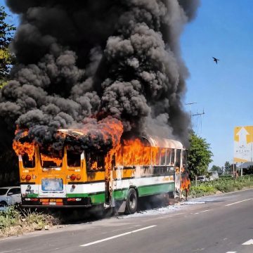 MOTOCICLISTA FALLECE EN ACCIDENTE QUE INVOLUCRÓ A UN AUTOBÚS EN ARMENIA, SONSONATE
