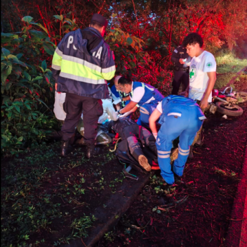 MOTOCICLISTA RESULTA LESIONADO TRAS CAER A UN BARRANCO EN EL CONGO,SANTA ANA