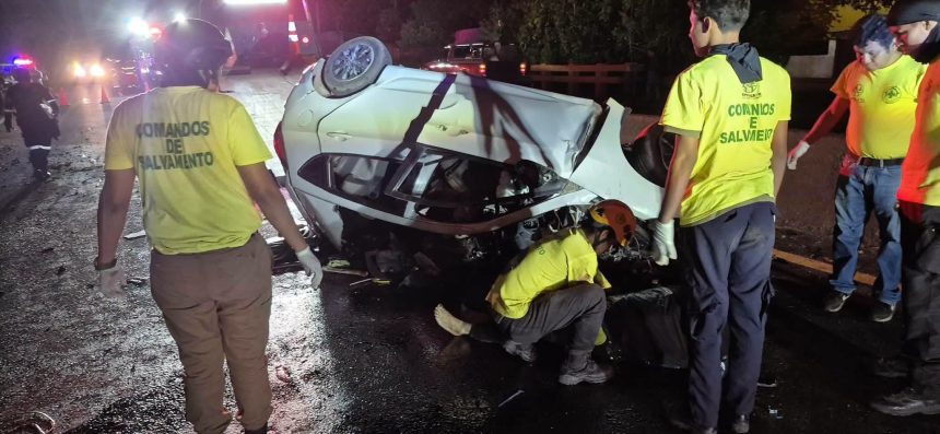 DOS JÓVENES FALLECEN EN TRÁGICO ACCIDENTE DE TRÁNSITO EN IZALCO, SONSONATE