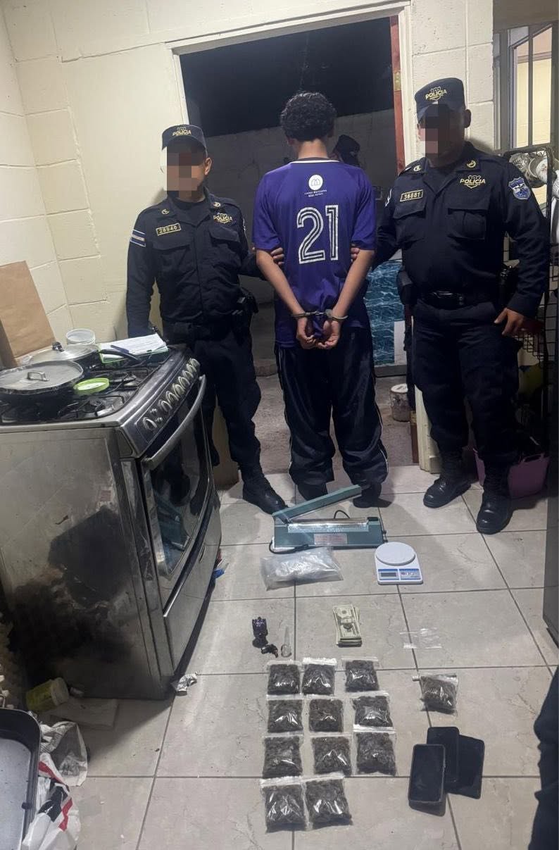 bicho 2 CAPTURAN A ADOLESCENTE DE 14 AÑOS CON MARIHUANA Y DROGAS SINTÉTICAS DURANTE ALLANAMIENTO