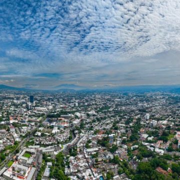 calor AMBIENTE CALUROSO Y LLUVIAS CON TORMENTAS SE PREVÉN PARA ESTE MARTES EN EL SALVADOR