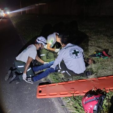 MOTOCICLISTA RESULTA LESIONADO EN ACCIDENTE DE TRÁNSITO EN LA CARRETERA A CHALCHUAPA