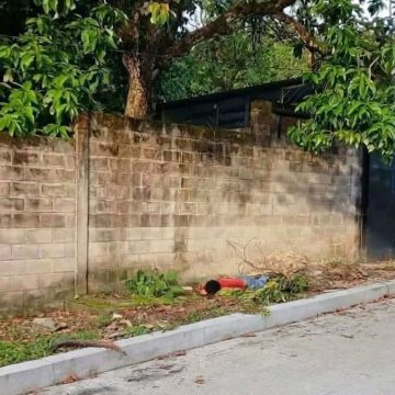 IDENTIFICAN A HOMBRE QUE FALLECIÓ TRAS CAER DE UN ÁRBOL DE AGUACATE EN CHALATENANGO