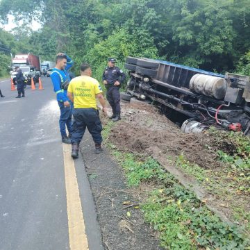 coma 1 COLISIÓN ENTRE DOS CAMIONES DE CARGA GENERA EMERGENCIA EN LA CARRETERA PANAMERICANA, EN EL CONGO