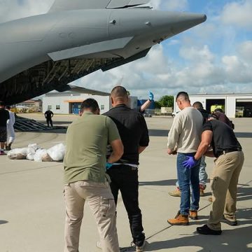 TRIBUNAL AUTORIZA AL GOBIERNO DE TRUMP REANUDAR LAS DEPORTACIONES ACELERADAS EN ESTADOS UNIDOS