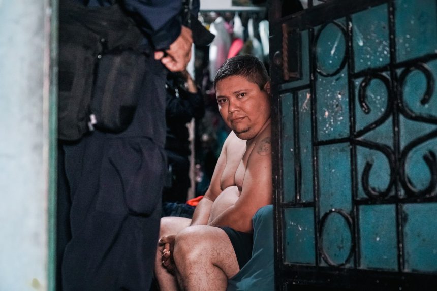 CAPTURAN A HOMBRE ACUSADO DE DELITOS SEXUALES CONTRA MENORES Y USO DE TECNOLOGÍAS PARA SU COMISIÓN