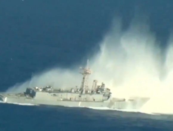 ESTADOS UNIDOS CONFIRMA ATAQUES CONTRA OBJETIVOS EN IRÁN TRAS INCIDENTE EN EL ESTRECHO DE ORMUZ