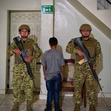 UBICAN A MENOR CON MATERIAL QUE LO VINCULARÍA A LA MS-13 EN AHUACHAPÁN SUR