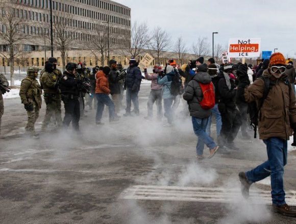 migra HUMAN RIGHTS WATCH DENUNCIA PRESUNTAS VIOLACIONES A DERECHOS HUMANOS DURANTE OPERATIVO MIGRATORIO EN MINNESOTA