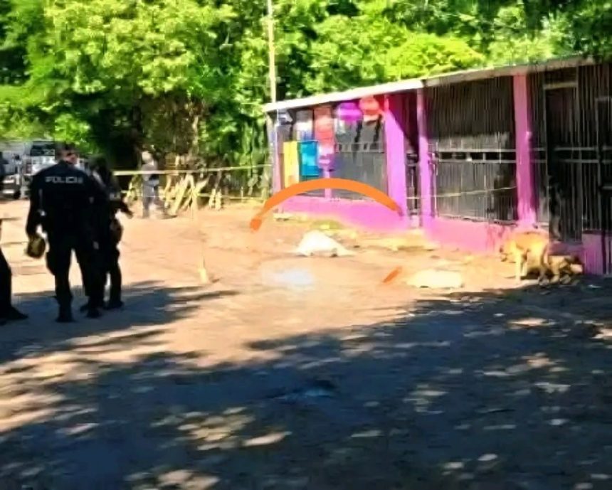 muerto ENCUENTRAN A UNA PERSONA FALLECIDA EN EL CANTÓN EL ROBLE, AHUACHAPÁN