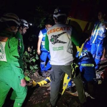 rescate 1 RESCATAN A HOMBRE TRAS CAER EN TERRENO ESCABROSO EN SANTO TOMÁS