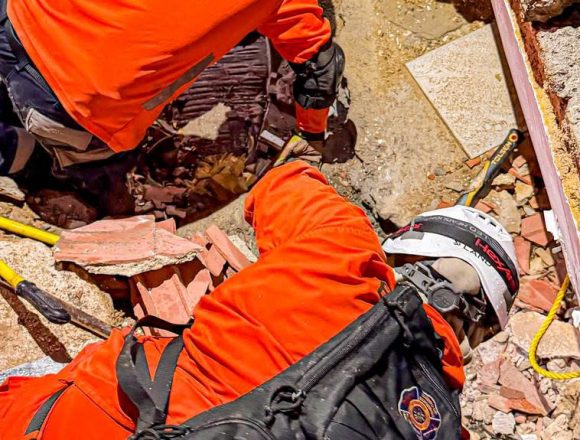 MISIÓN HUMANITARIA SALVADOREÑA HA RESCATADO A SIETE PERSONAS CON VIDA EN VENEZUELA