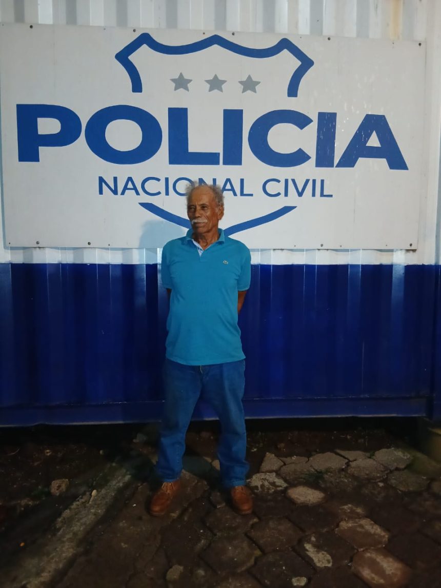 viejito 1 CAPTURAN A HOMBRE DE 77 AÑOS TRAS PRESUNTOS DISPAROS Y TENENCIA ILEGAL DE ARMAS EN SANTA ANA