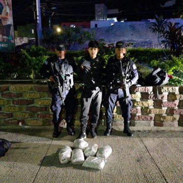 CAPTURAN A SUJETO QUE PRESUNTAMENTE SE HACÍA PASAR POR REPARTIDOR PARA TRANSPORTAR DROGA