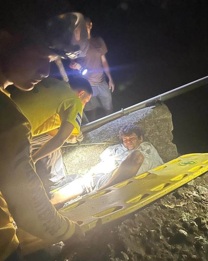 11 COMANDOS DE SALVAMENTO RESCATÓ A HOMBRE EN ZONA DE DIFÍCIL ACCESO EN CABAÑAS