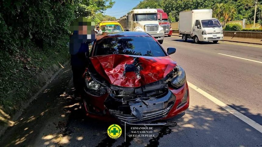 QUEZALTE 1 TRES PERSONAS RESULTARON LESIONADAS EN ACCIDENTE DE TRÁNSITO EN QUEZALTEPEQUE